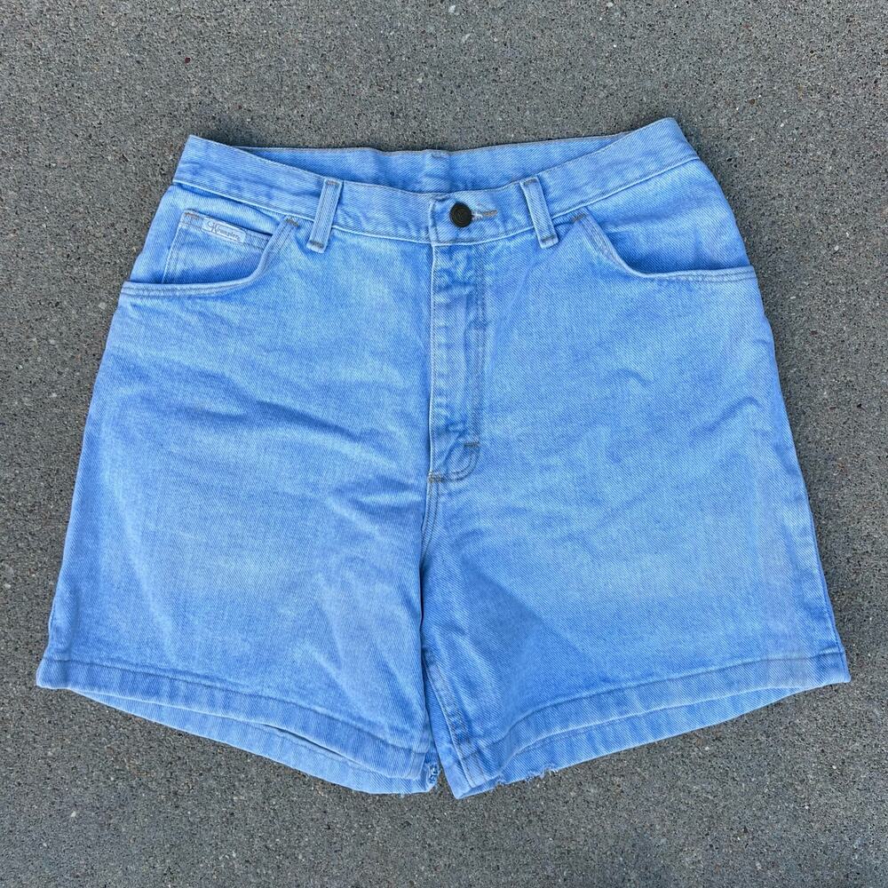 Vintage 90s Wrangler light wash high rise mom jean shorts 12 AVG